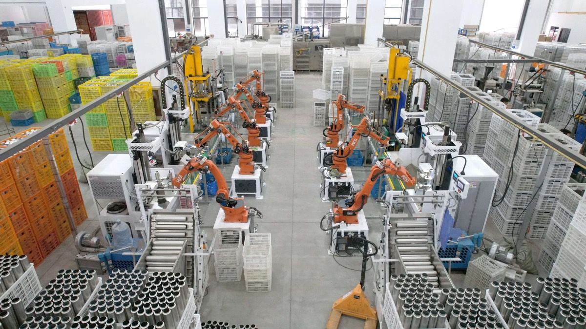 Custom drinkware factory workshop